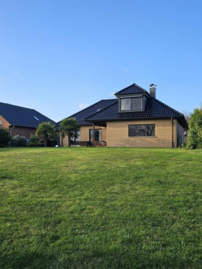 Großes Ferienhaus in traumhafter Lage mit Seeblick - Erholung garantiert, Ummanz